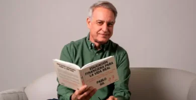 Pablo Gil con su libro Educación Financiera para la Vida Real base del curso de finanzas personales