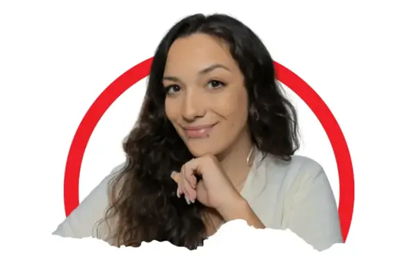 Mari Fuentes, autora del máster MonetizaTube sobre canales de YouTube automatizados